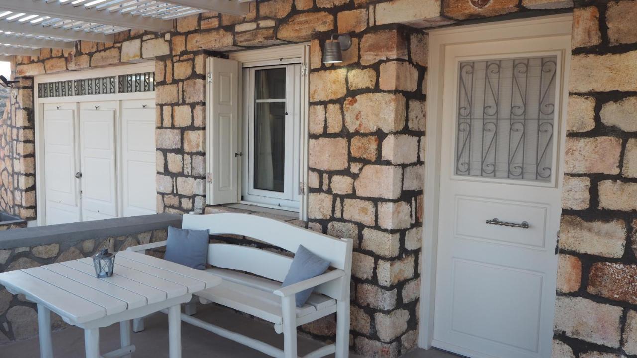 Ataraxia- Stonebuilt Studios And Apartments Kímolos Екстериор снимка