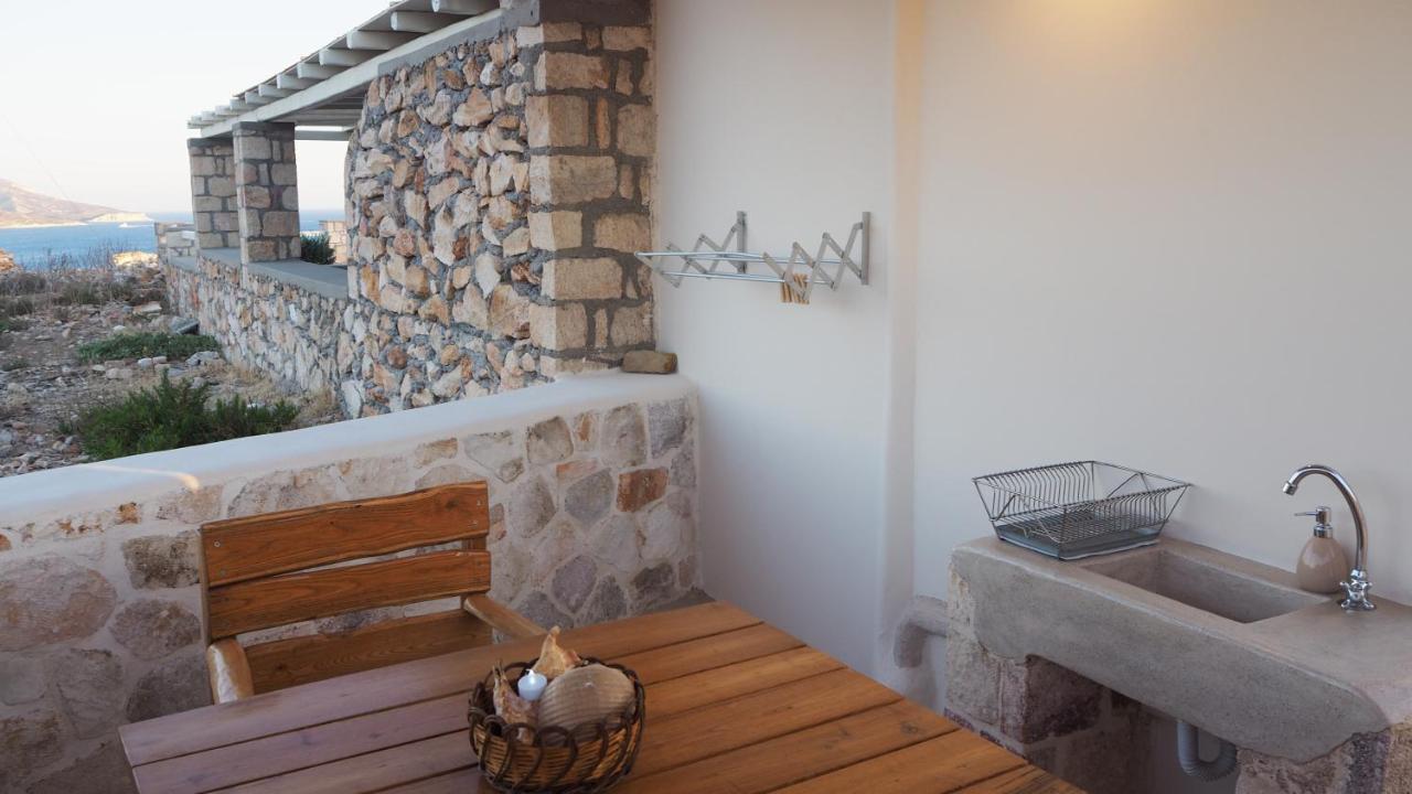 Ataraxia- Stonebuilt Studios And Apartments Kímolos Екстериор снимка